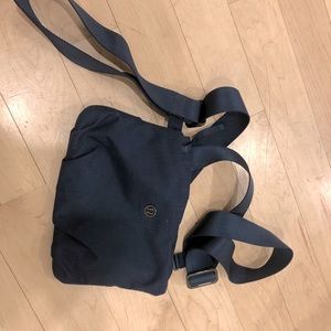 Lululemon yoga mat carrier with purse